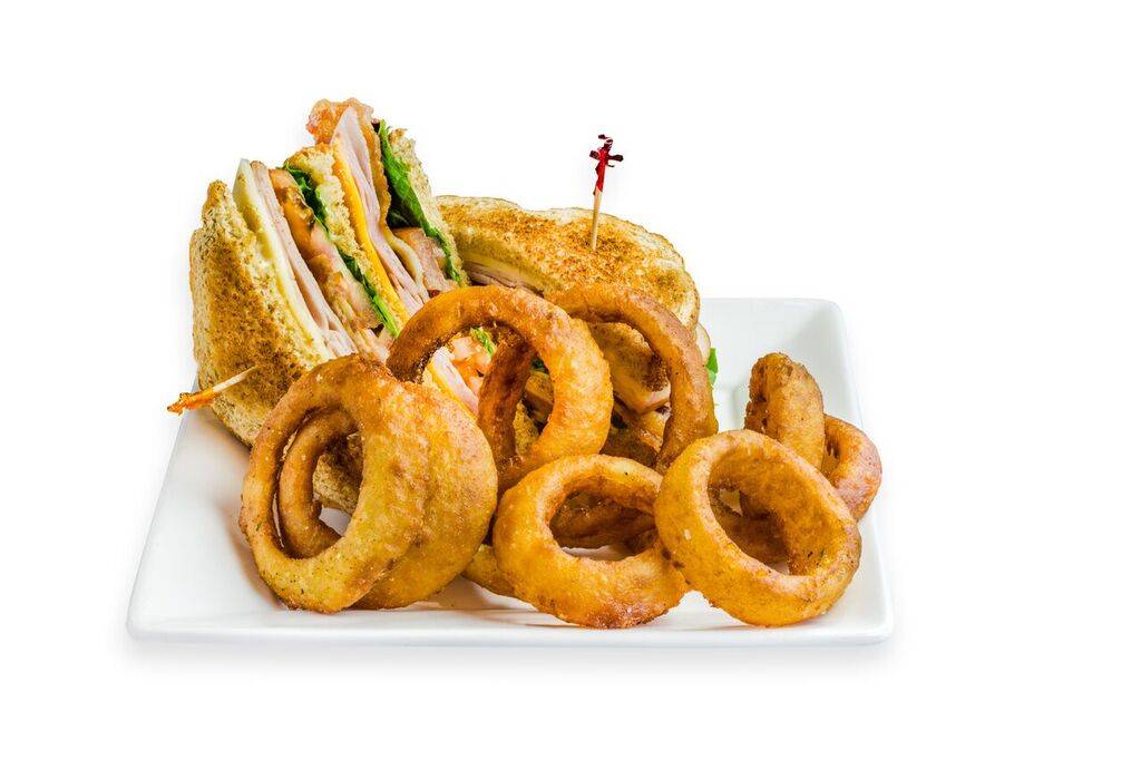 SneakyTiki Restaurant & Brewery | restaurant | 3263B US-70 suite b, Mead, OK 73449, USA | 5809310100 OR +1 580-931-0100