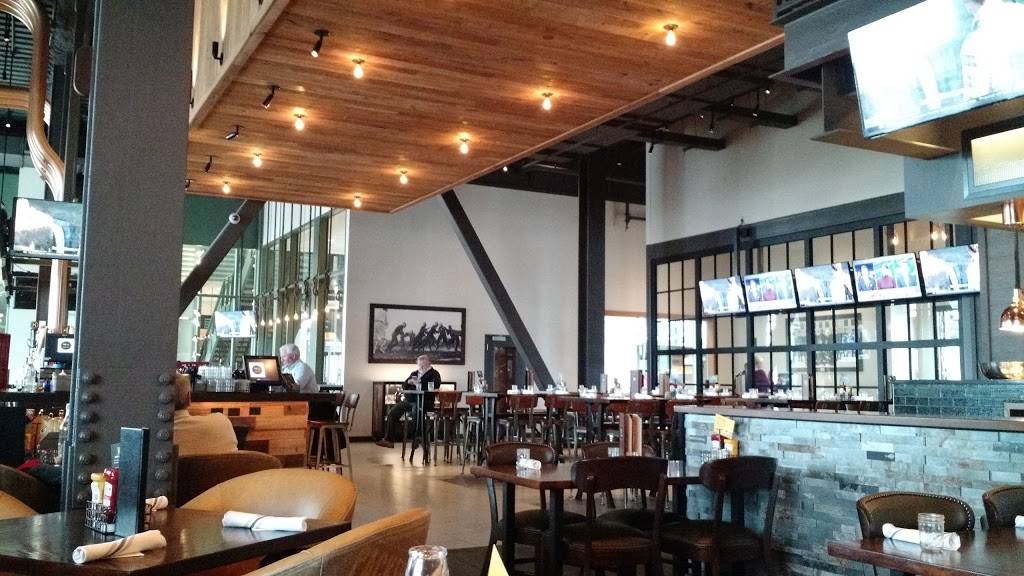 1919 Kitchen & Tap | restaurant | 1265 Lombardi Ave, Green Bay, WI 54304, USA | 9209656970 OR +1 920-965-6970