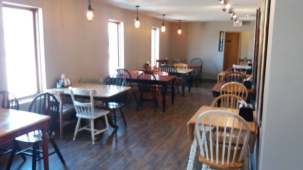 B Fabulous BBQ & Catering | restaurant | 600 Linn St, Slater, IA 50244, USA | 5155978256 OR +1 515-597-8256