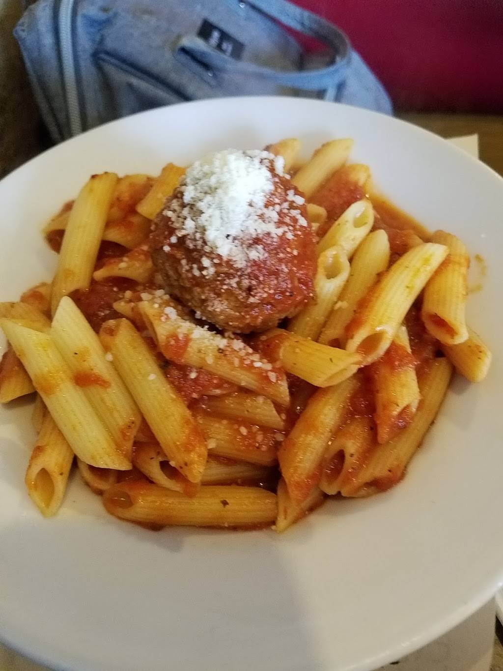 Luigis Cafe Pizza & Pasta | restaurant | 723 Ace Memorial Dr, Hockessin, DE 19707, USA | 3022351200 OR +1 302-235-1200