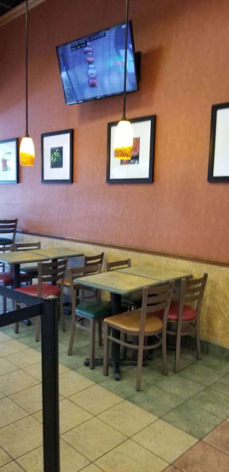 Subway | restaurant | 110 W Main St, Visalia, CA 93291, USA | 5596255000 OR +1 559-625-5000