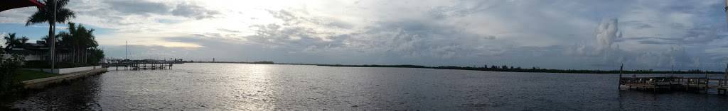 At-Waters Edge | restaurant | 1136 Seaway Dr, Fort Pierce, FL 34949, USA | 7725389159 OR +1 772-538-9159