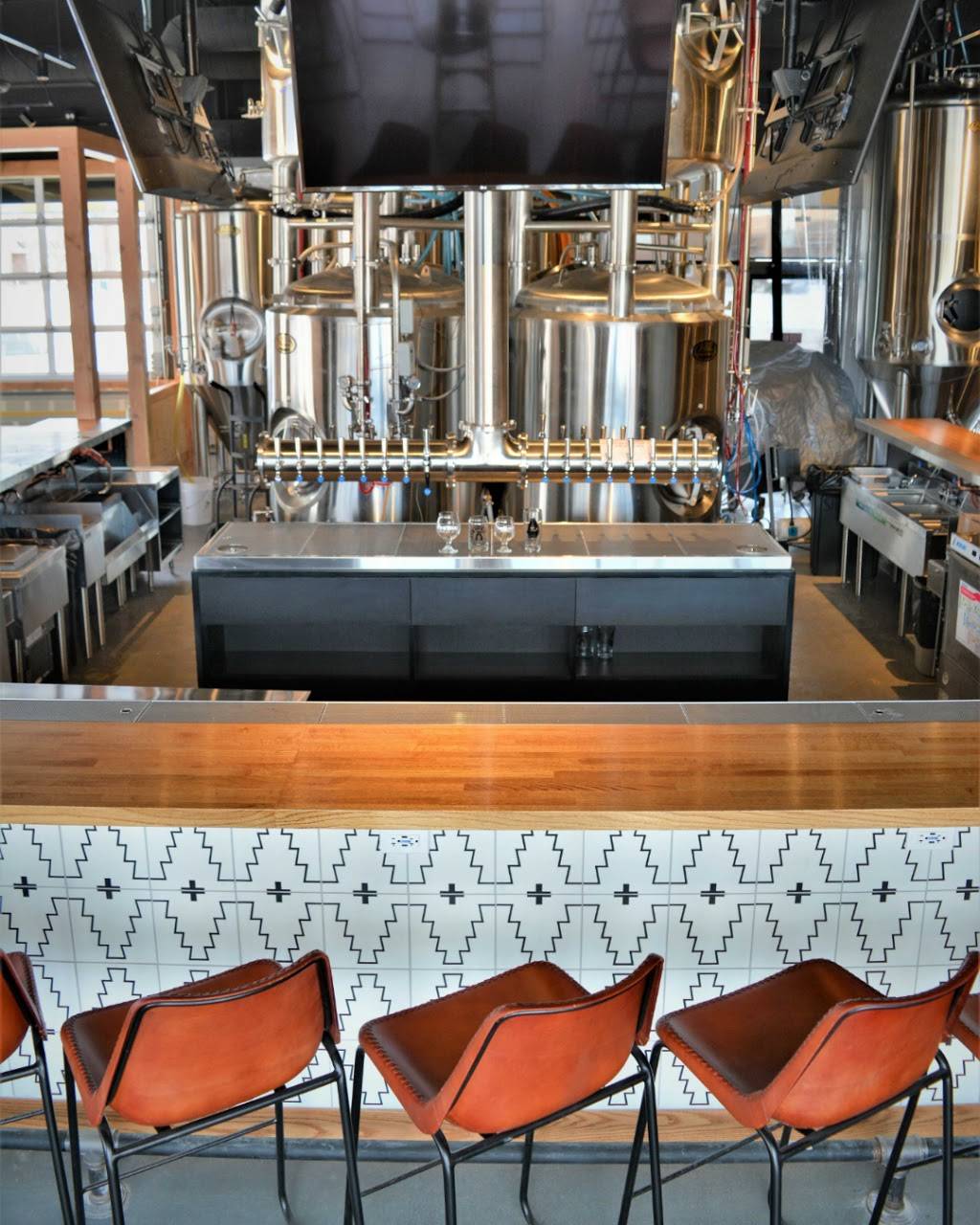 Ike & Oak Brewing Company | restaurant | 6315 Main St, Woodridge, IL 60517, USA | 3319982907 OR +1 331-998-2907