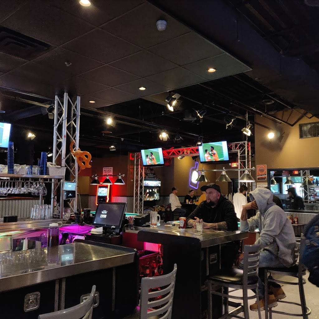 Outtakes Bar & Grill | restaurant | 2733 Winnetka Ave N, New Hope, MN 55427, USA | 7634170017 OR +1 763-417-0017