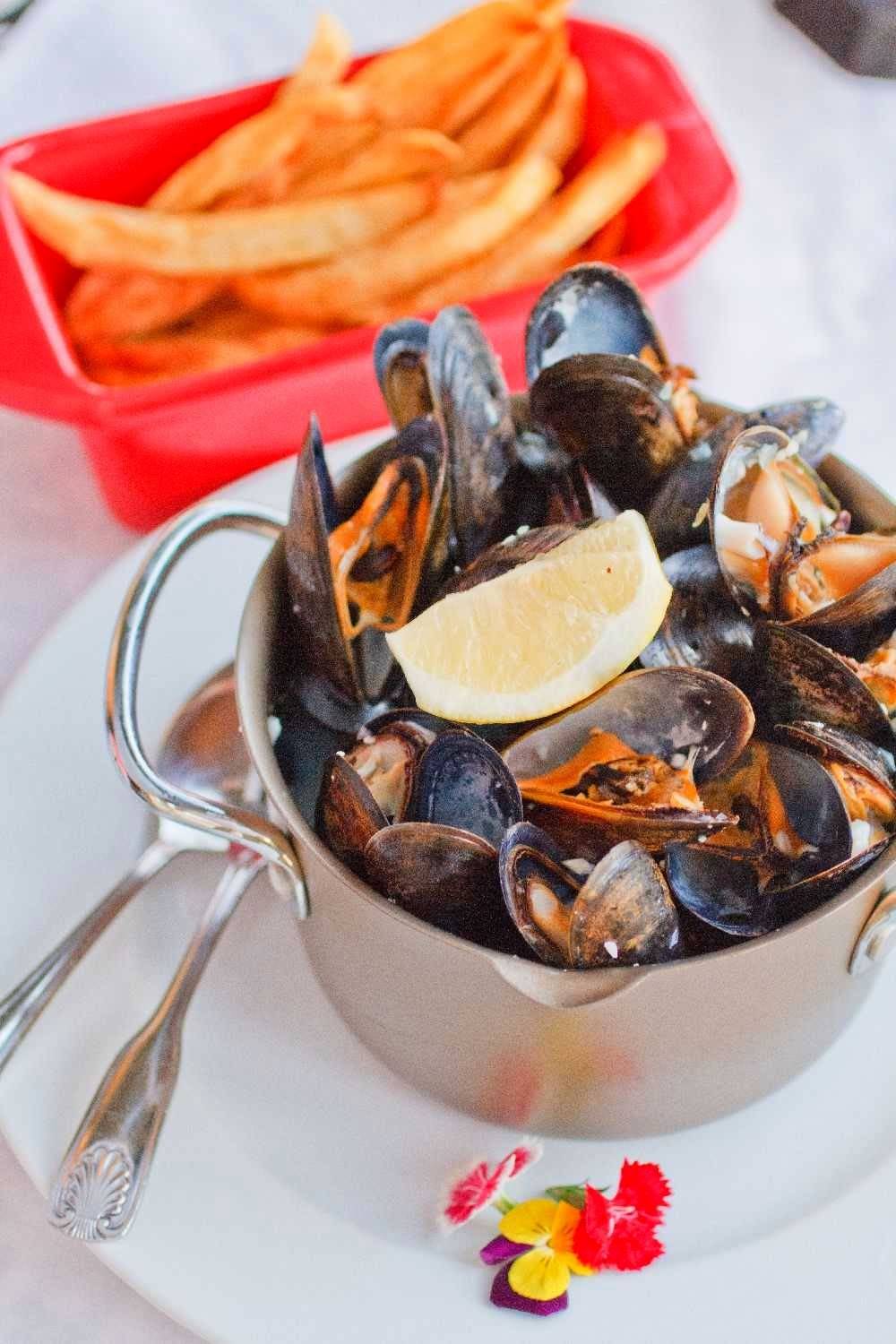 Chez Boet | restaurant | 755 12th Ave S, Naples, FL 34102, USA | 2396436177 OR +1 239-643-6177