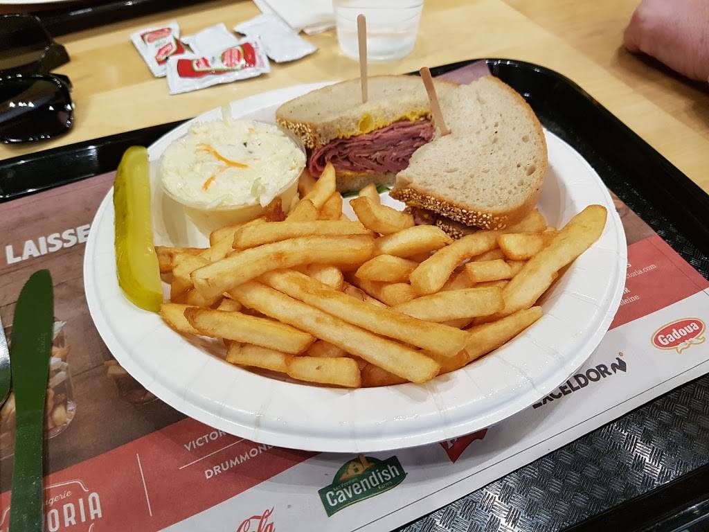 Fromagerie Victoria | restaurant | 282 Boulevard Frontenac O, Thetford Mines, QC G6G 6N7, Canada | 4187551884 OR +1 418-755-1884