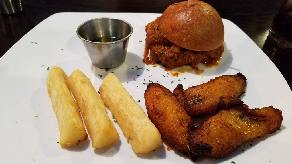 Habana Blues Tapas Restaurant | restaurant | 320 Pearl St, New Albany, IN 47150, USA | 8129449760 OR +1 812-944-9760