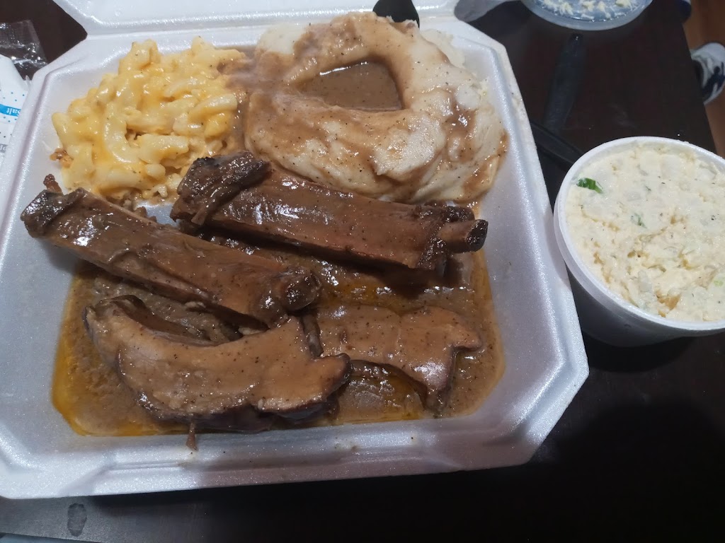 Carolyns Southern Kitchen | restaurant | 9692 California City Blvd, California City, CA 93505, USA | 7602840029 OR +1 760-284-0029