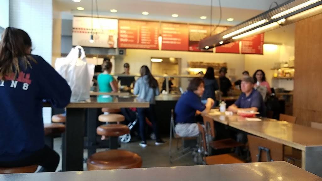 Chipotle Mexican Grill | restaurant | 1522 E 53rd St Lake Park Ave. &, 53rd St, Chicago, IL 60615, USA | 7733470008 OR +1 773-347-0008