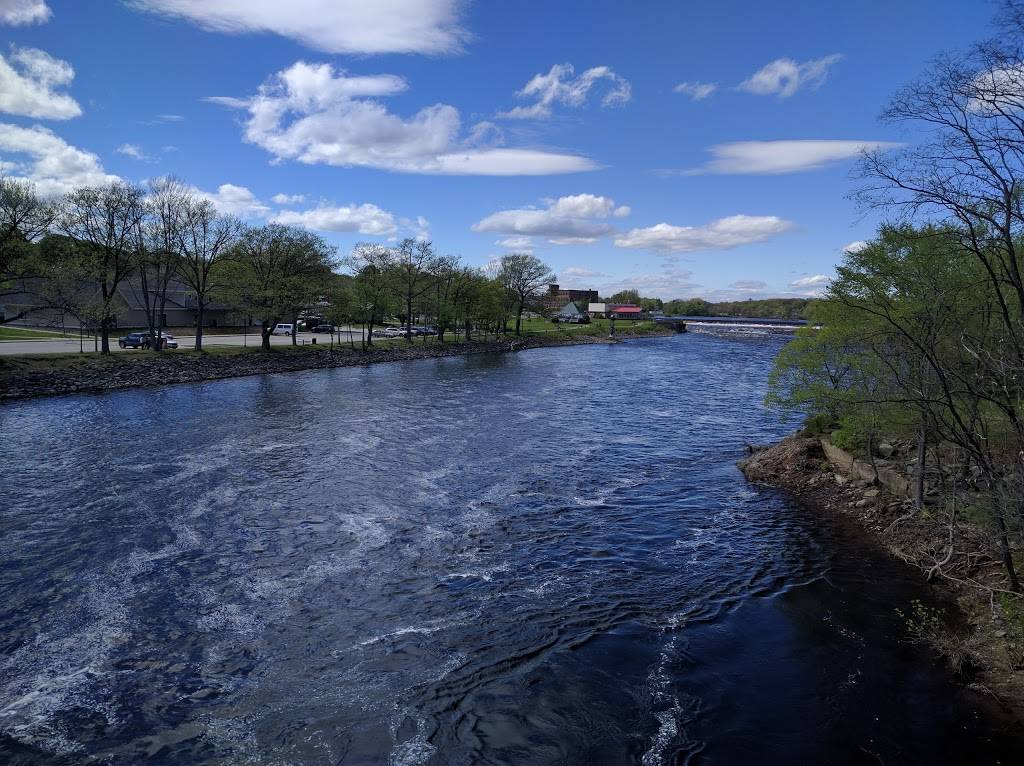 Subway | restaurant | 255 Main St, Old Town, ME 04468, USA | 2078275030 OR +1 207-827-5030