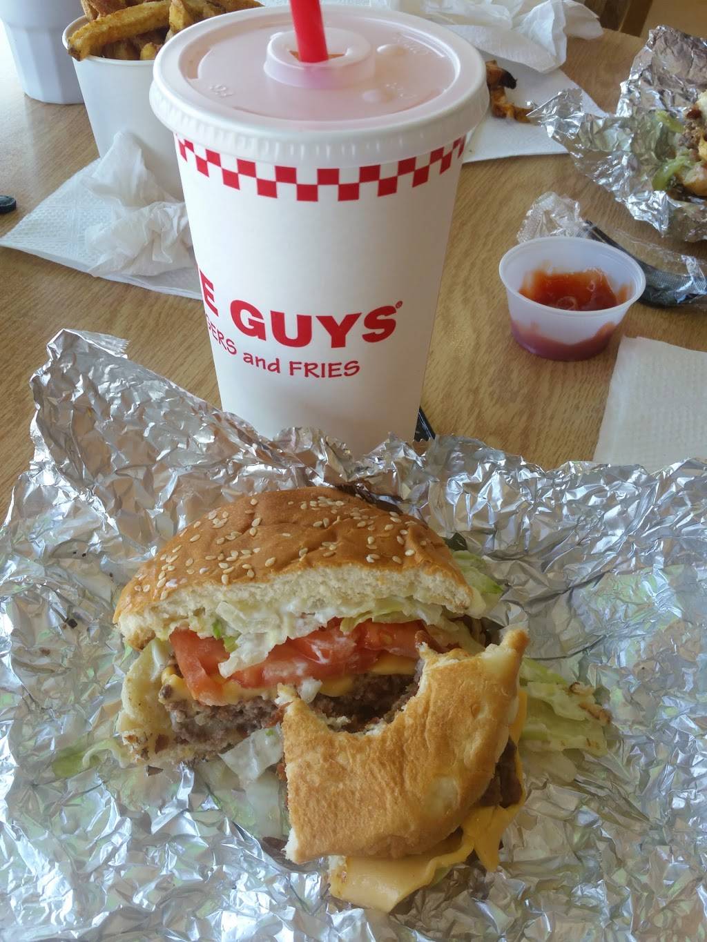 Five Guys | meal takeaway | 4810 Carlisle Pike, Mechanicsburg, PA 17050, USA | 7177379545 OR +1 717-737-9545