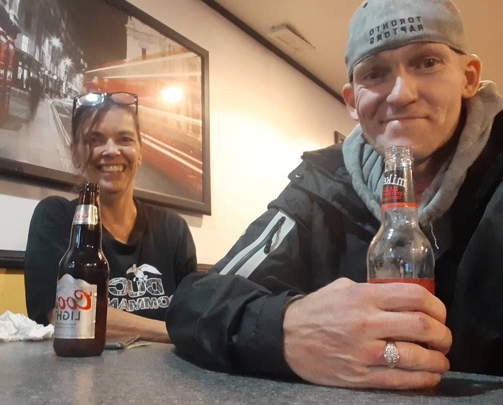 Nelsons Restaurant | restaurant | 303 Wentworth St W, Oshawa, ON L1J 1M9, Canada | 9055765221 OR +1 905-576-5221