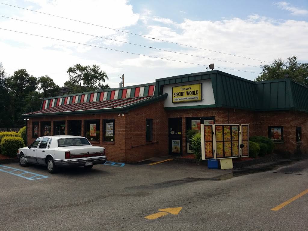 Tudors Biscuit World | restaurant | 113 W Main St, St Albans, WV 25177, USA | 3047222007 OR +1 304-722-2007