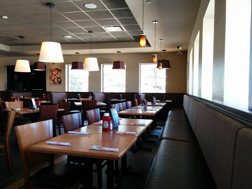 Swiss Chalet | restaurant | 44-1111 Davis Dr, Newmarket, ON L3Y 8X2, Canada | 9058533311 OR +1 905-853-3311