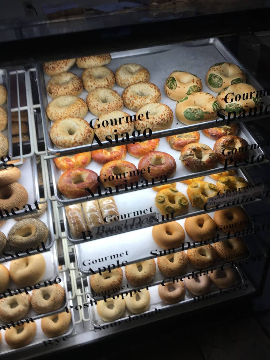 Posh Bagel | meal takeaway | 495 Castro St, San Francisco, CA 94114, USA | 4155522767 OR +1 415-552-2767