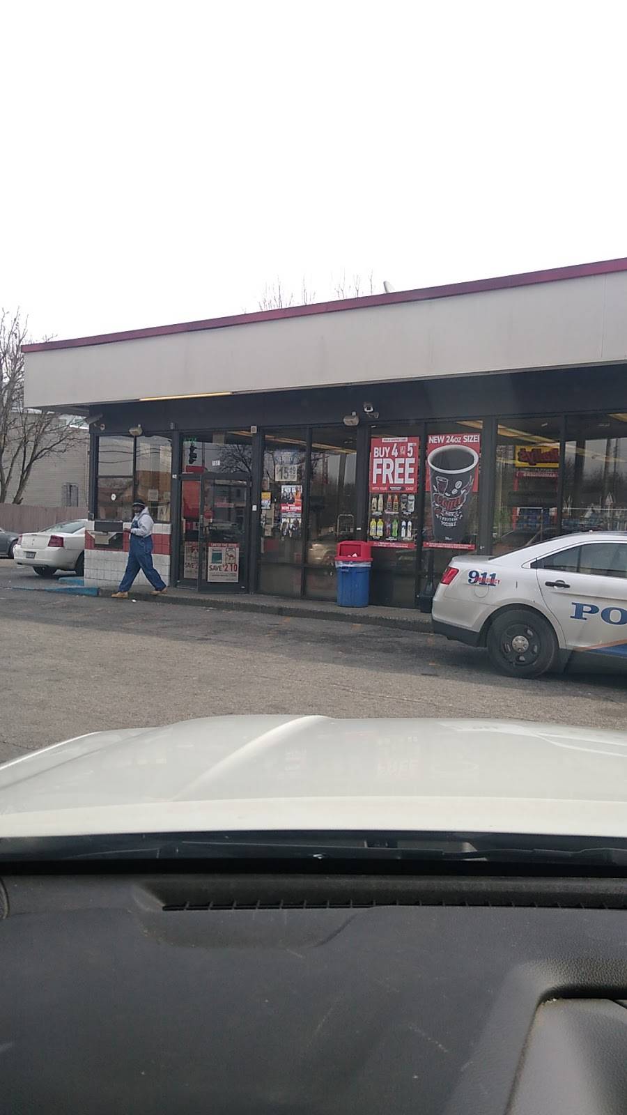 Thorntons | bakery | 1521 Dixie Hwy, Louisville, KY 40210, USA | 5027755561 OR +1 502-775-5561