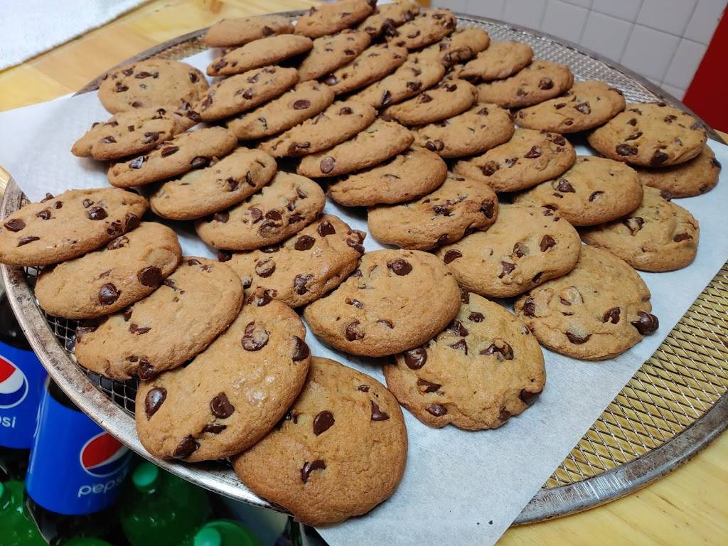 Lucky Lucianos Pizzeria | restaurant | 600 Chestnut St, York, PA 17403, USA | 7177711077 OR +1 717-771-1077