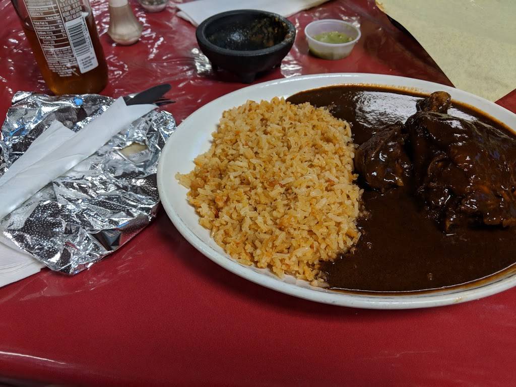 Restaurant Huauchinangos Mexican Food | restaurant | 1620 W University Dr #5, Mesa, AZ 85201, USA | 4808352054 OR +1 480-835-2054