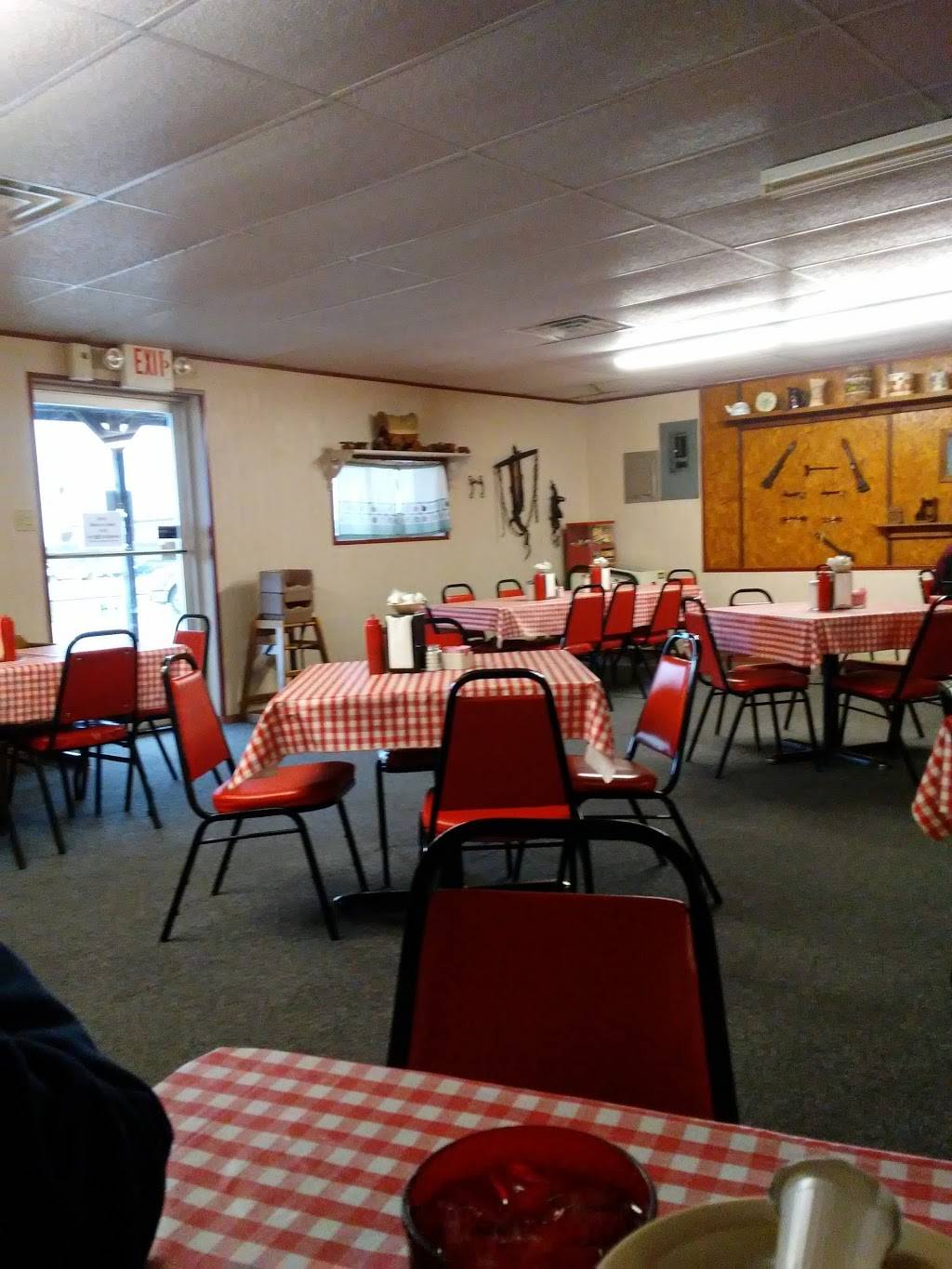 Redbarn Cafe | restaurant | 1310 Hillcrest Dr N, Sulphur Springs, TX 75482, USA | 9038853332 OR +1 903-885-3332