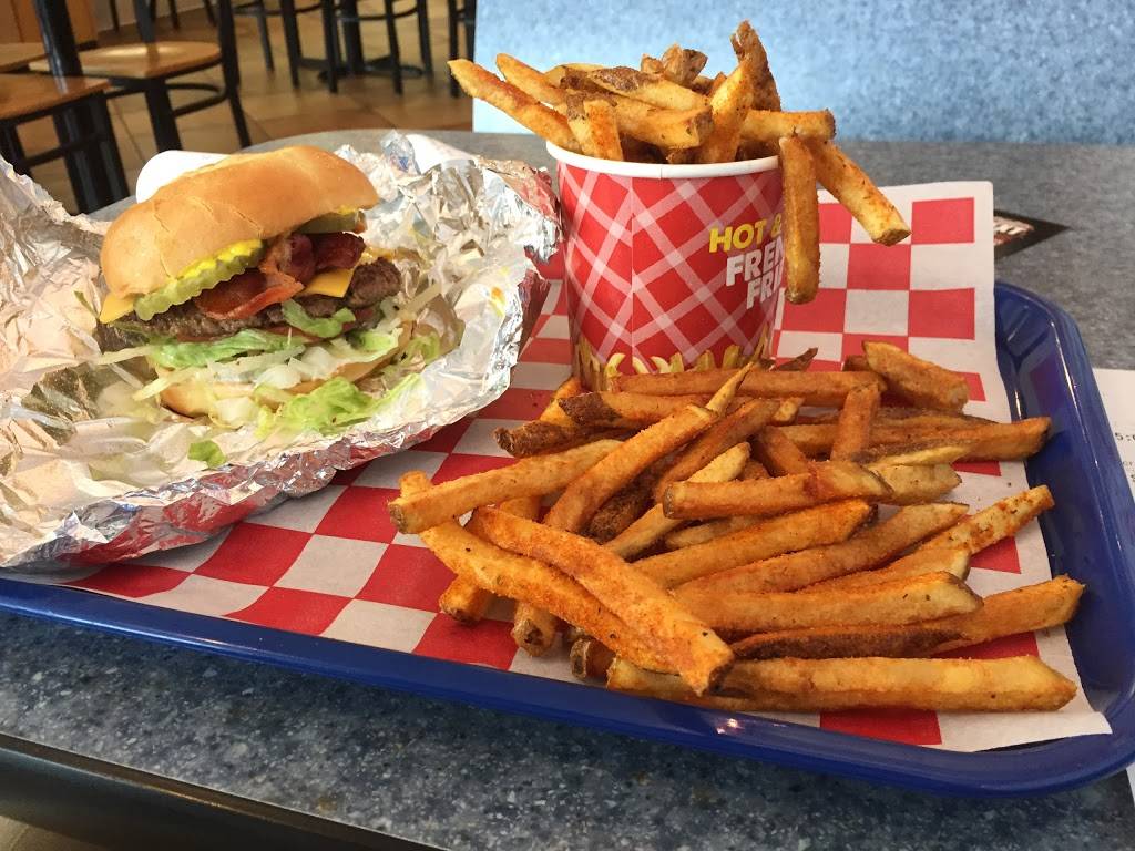Home Run Burgers | restaurant | 12949 Shelbyville Rd, Louisville, KY 40243, USA | 5023848403 OR +1 502-384-8403