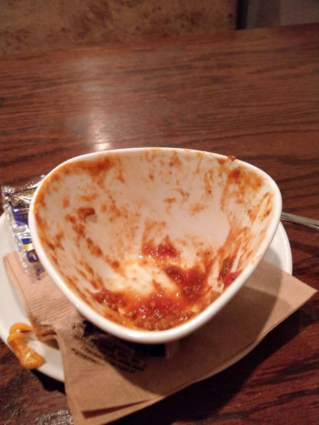 Ramparts Tavern & Grill | restaurant | 2605, 1700 Fern St, Alexandria, VA 22302, USA | 7039986616 OR +1 703-998-6616