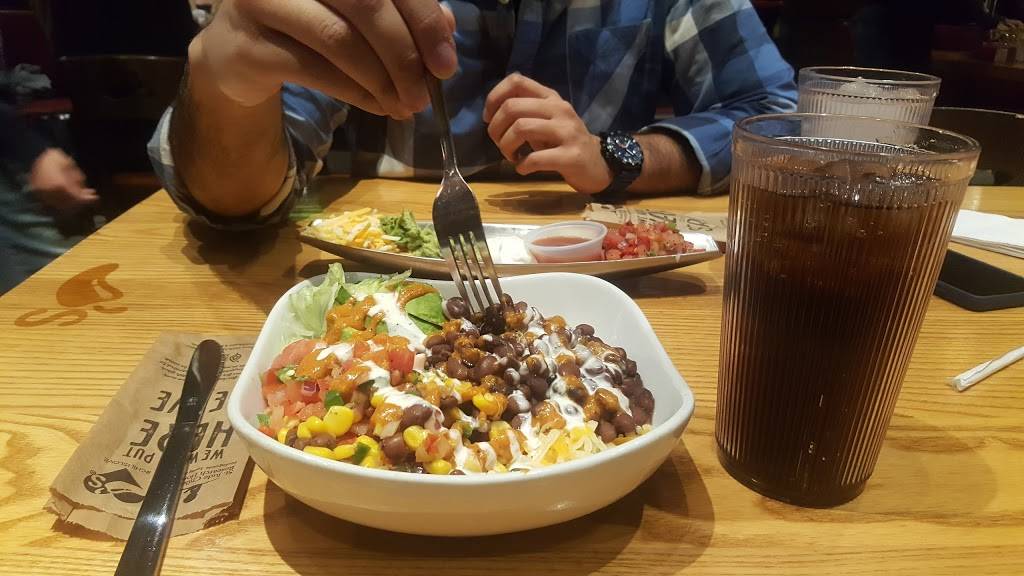 Chilis | restaurant | Wayne Newton Blvd, Las Vegas, NV 89119, USA | 7022614300 OR +1 702-261-4300