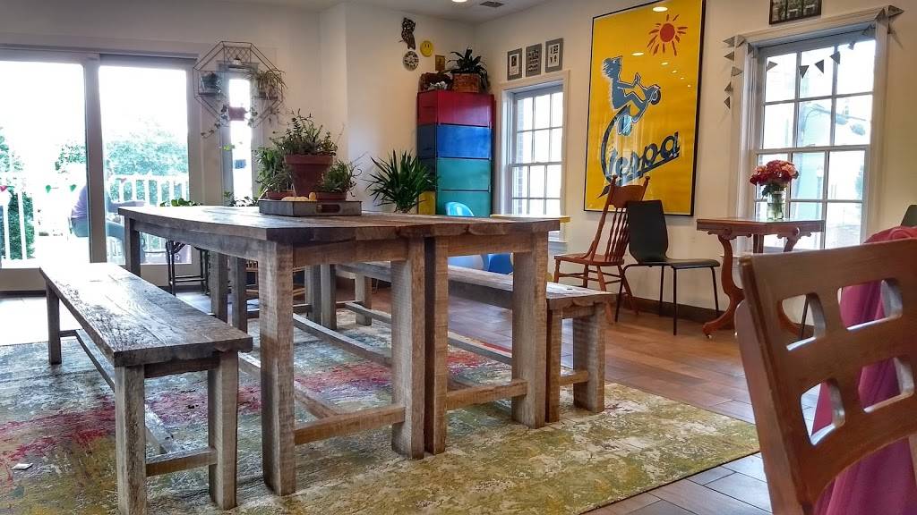 Cowbell Kitchen | restaurant | 116 E Market St, Leesburg, VA 20176, USA | 3044337665 OR +1 304-433-7665