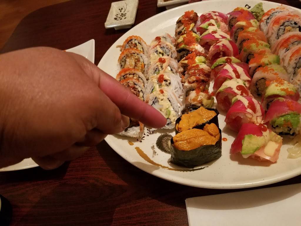 Fin Fusion Sushi Bar | restaurant | 2862 S Church St, Murfreesboro, TN 37127, USA | 6154943442 OR +1 615-494-3442