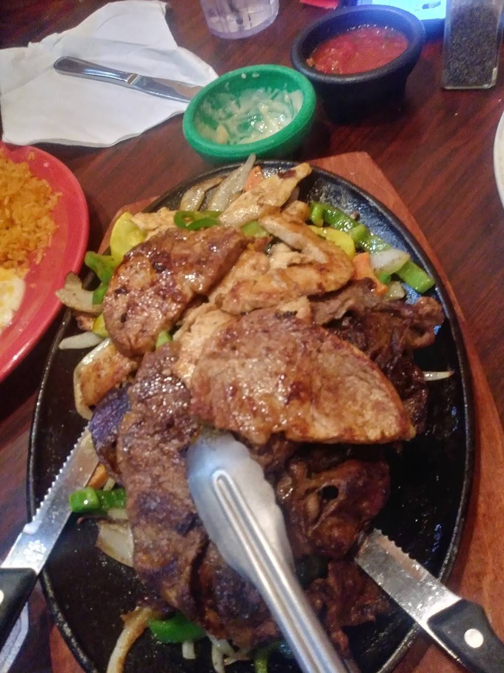 La Salsa Grille | restaurant | 840 W Danforth Rd, Edmond, OK 73003, USA | 4055624100 OR +1 405-562-4100