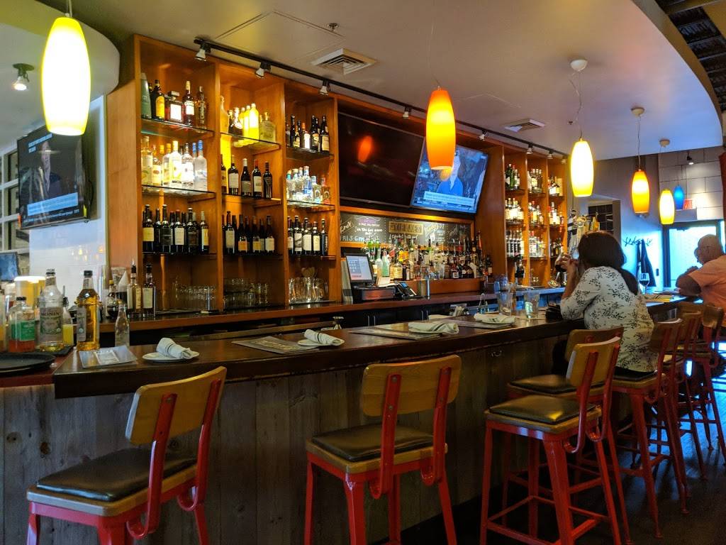 Not Your Average Joes | restaurant | 14 Mazzeo Dr, Randolph, MA 02368, USA | 7819617200 OR +1 781-961-7200