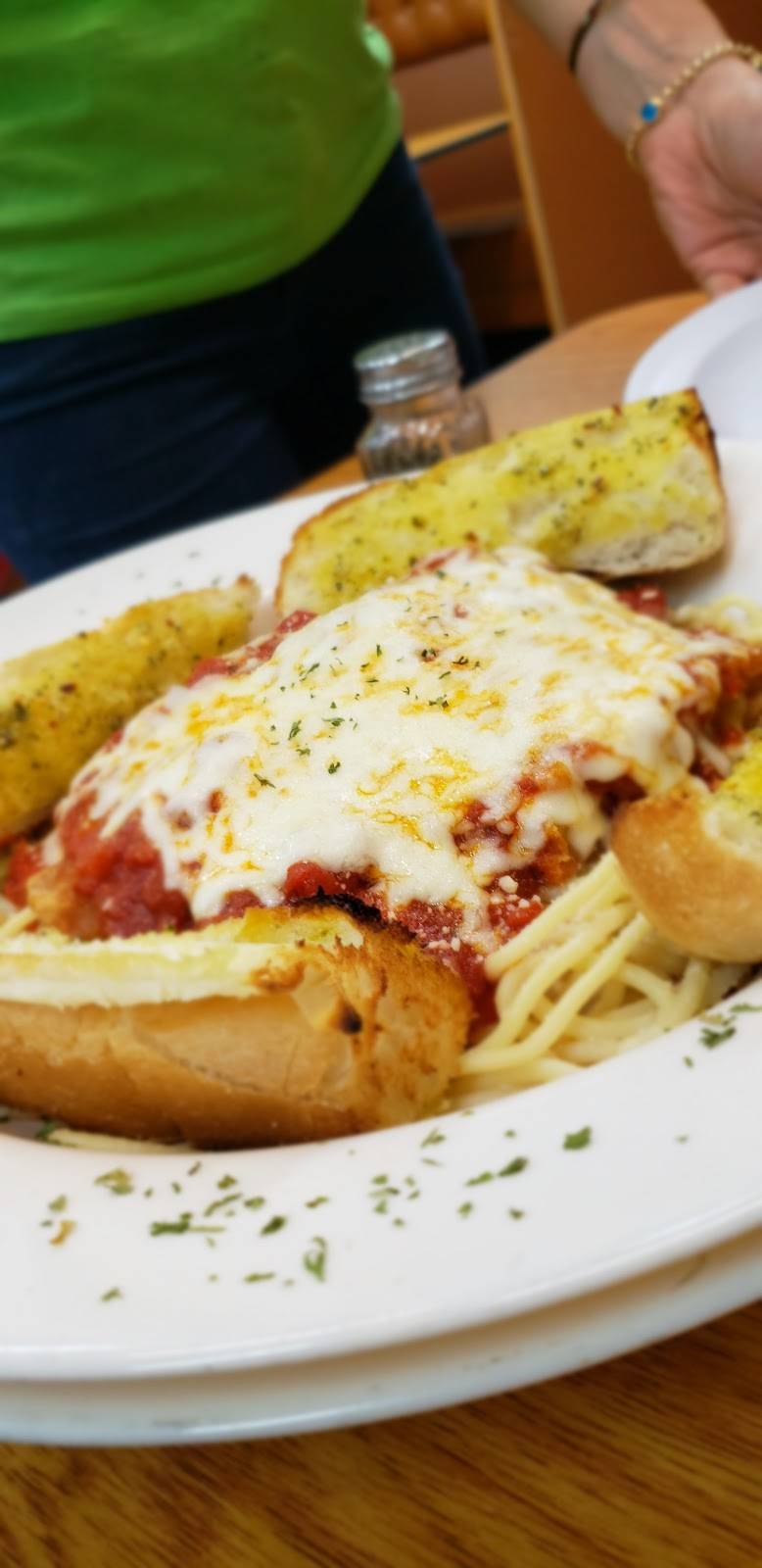 17th Street sals pizza | restaurant | 1710 Atlantic Ave, Virginia Beach, VA 23451, USA | 7579613935 OR +1 757-961-3935