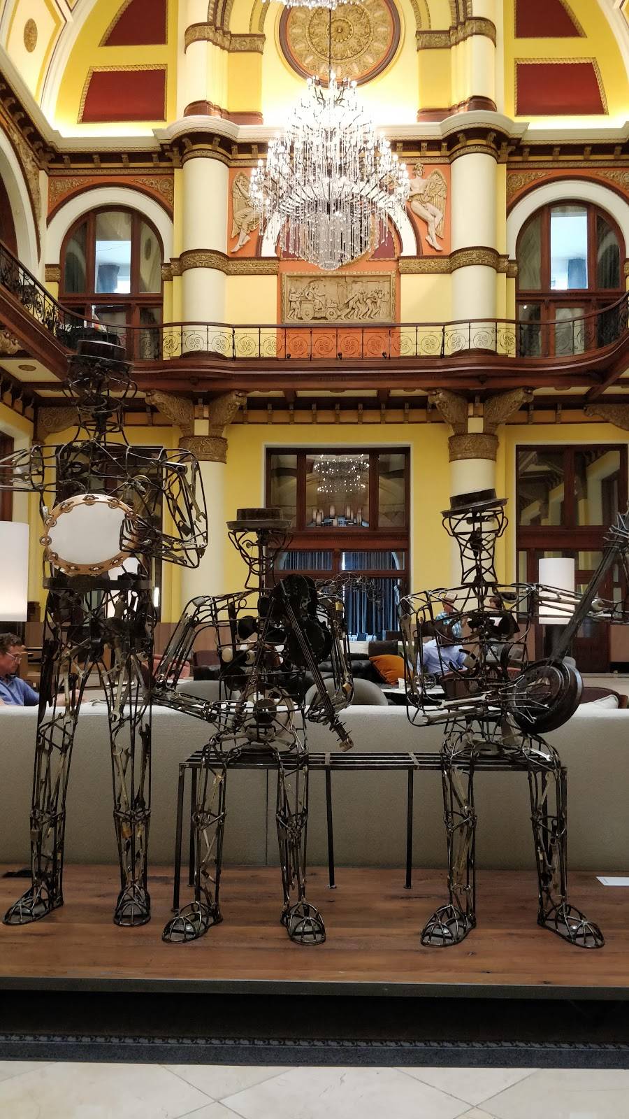 Carters | restaurant | 1001 Broadway, Nashville, TN 37203, USA | 6156205665 OR +1 615-620-5665