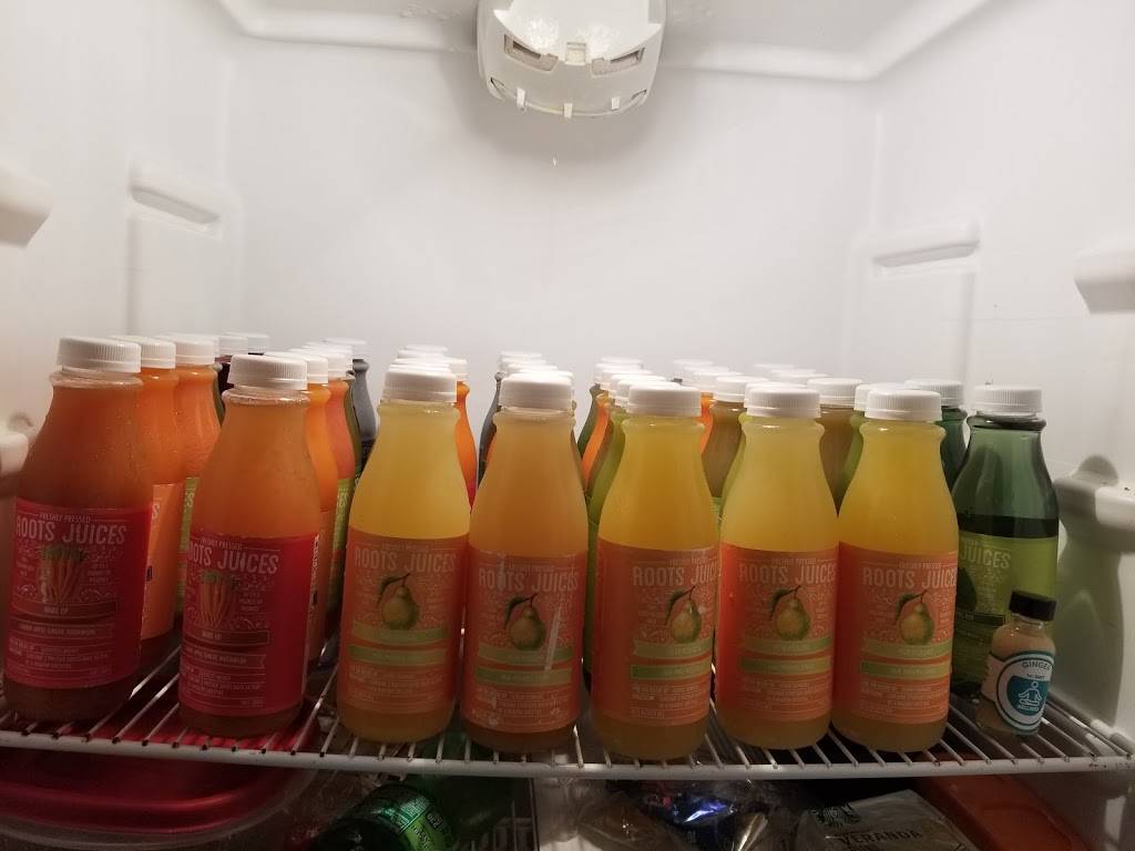 Roots Juices | restaurant | 3527 Oak Lawn Ave, Dallas, TX 75219, USA | 8886660290 OR +1 888-666-0290