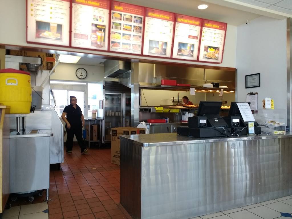 Chicken Express | restaurant | 200 Cummins St, Bowie, TX 76230, USA | 9408723600 OR +1 940-872-3600