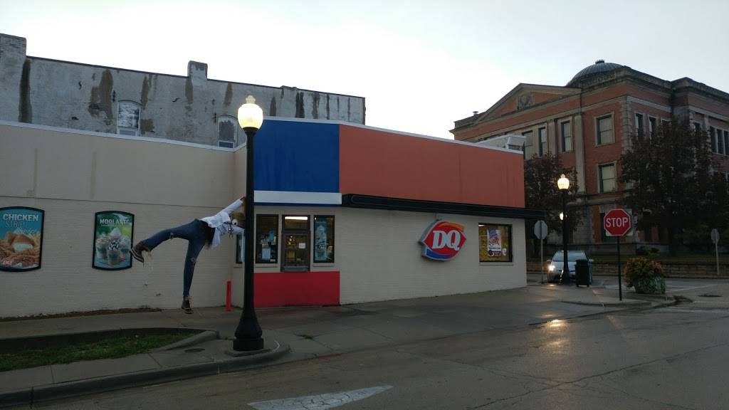 Dairy Queen Grill & Chill | restaurant | 101 W Main St, Monticello, IL 61856, USA | 2177627641 OR +1 217-762-7641