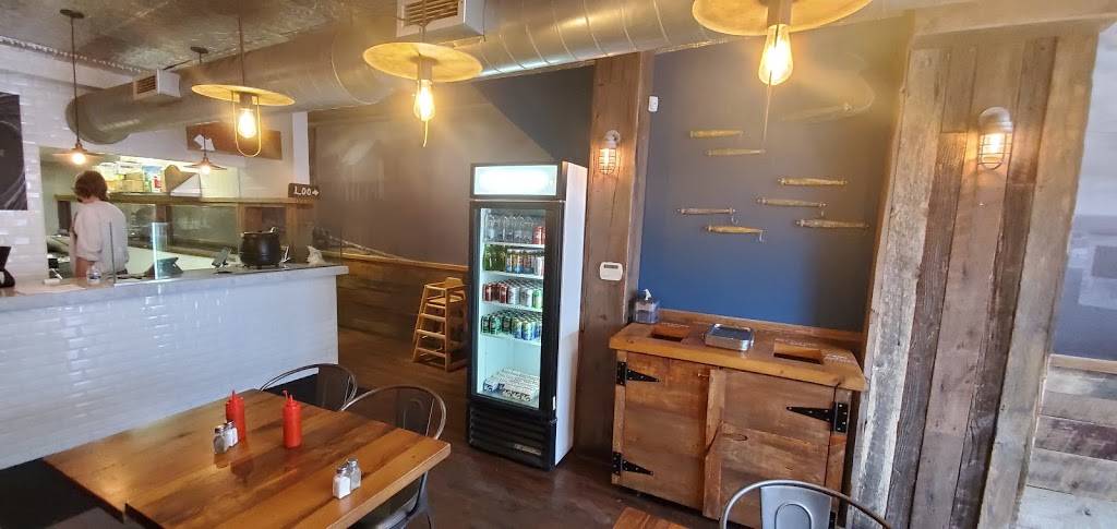 FISHINN | restaurant | 2392 Bloor St W, Toronto, ON M6S 1P5, Canada | 4166044888 OR +1 416-604-4888