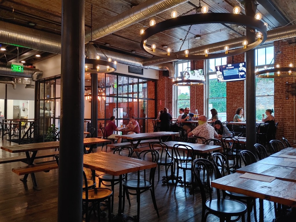 Guilford Hall Brewery | restaurant | 1611 Guilford Ave, Baltimore, MD 21202, USA | 4106170136 OR +1 410-617-0136