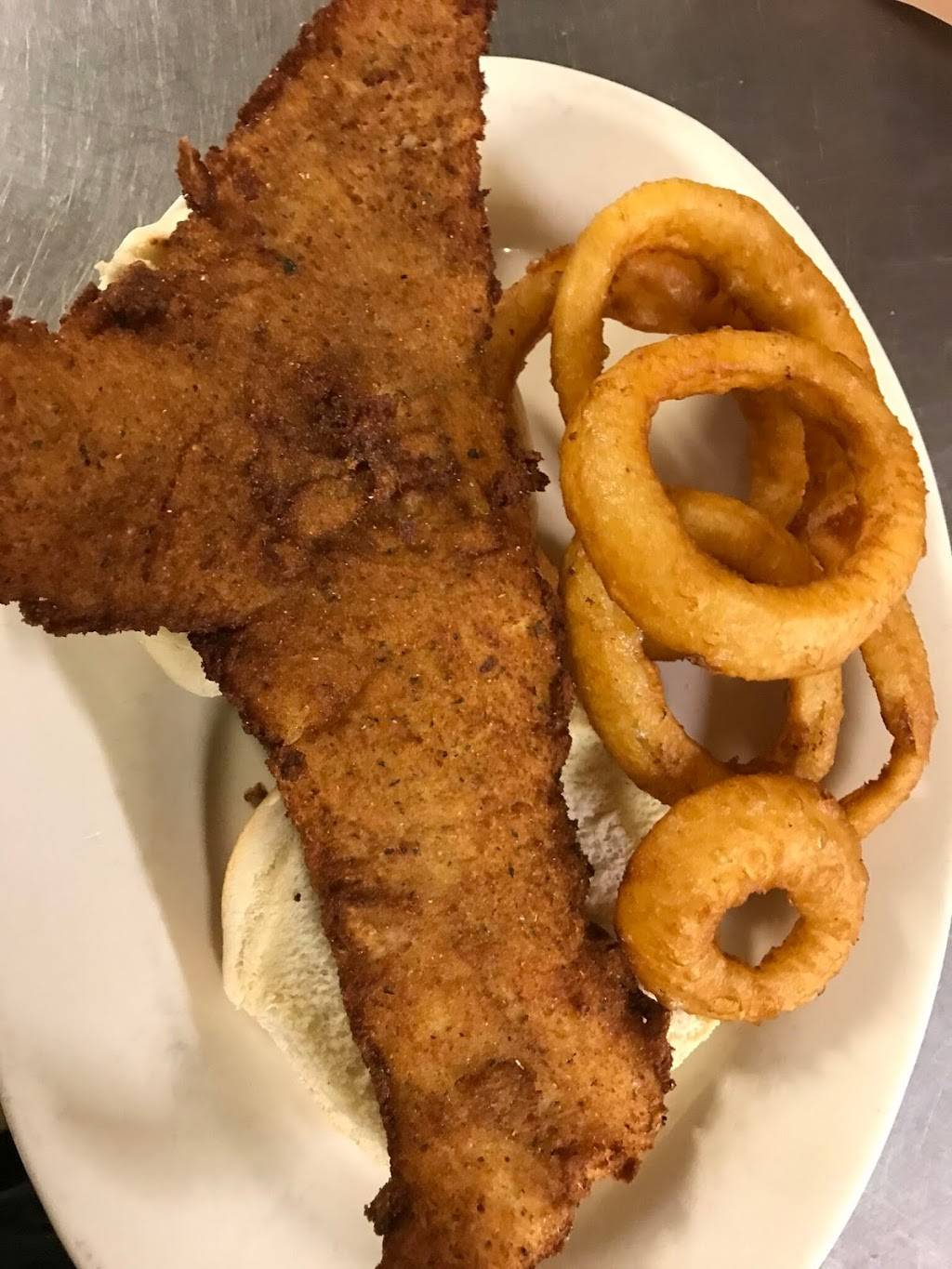 Frank Os Sports Bar & Grill | restaurant | 201 Baughman Ave, Jeannette, PA 15644, USA | 7245236900 OR +1 724-523-6900