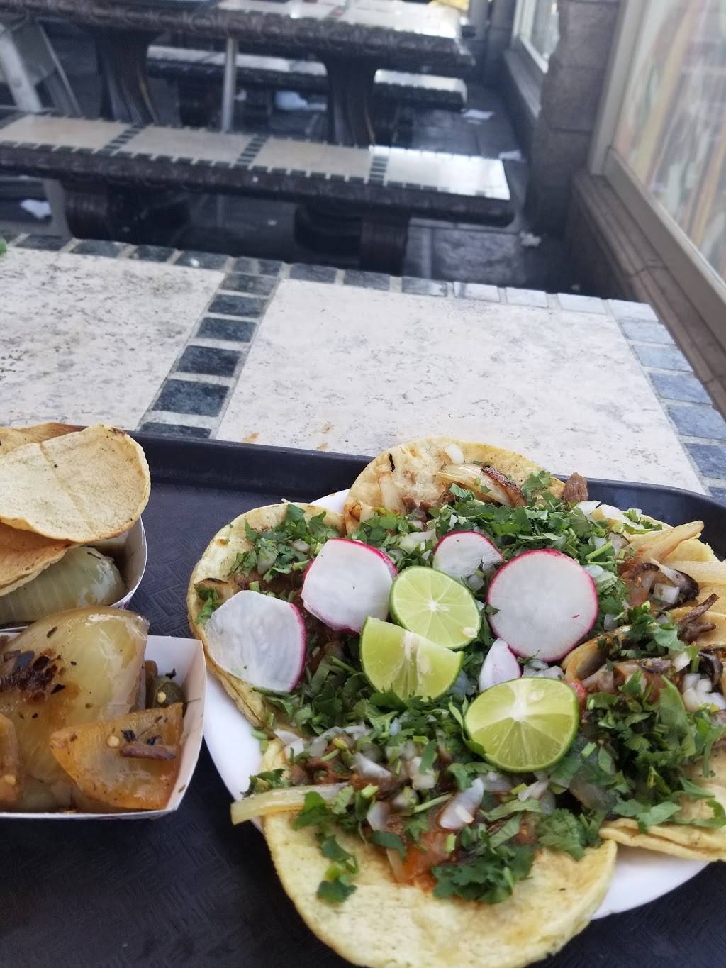 El Cabrito | restaurant | 1604 W 1st St, Santa Ana, CA 92703, USA | 7145438461 OR +1 714-543-8461