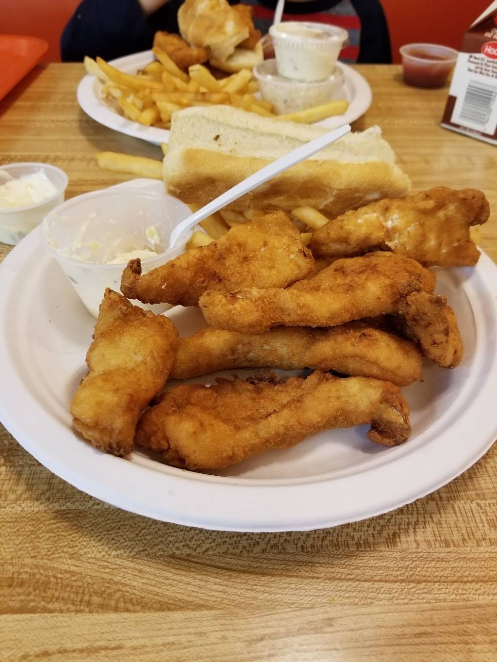 Teds Fish Fry | restaurant | 636 New Loudon Rd, Latham, NY 12110, USA | 5187833176 OR +1 518-783-3176