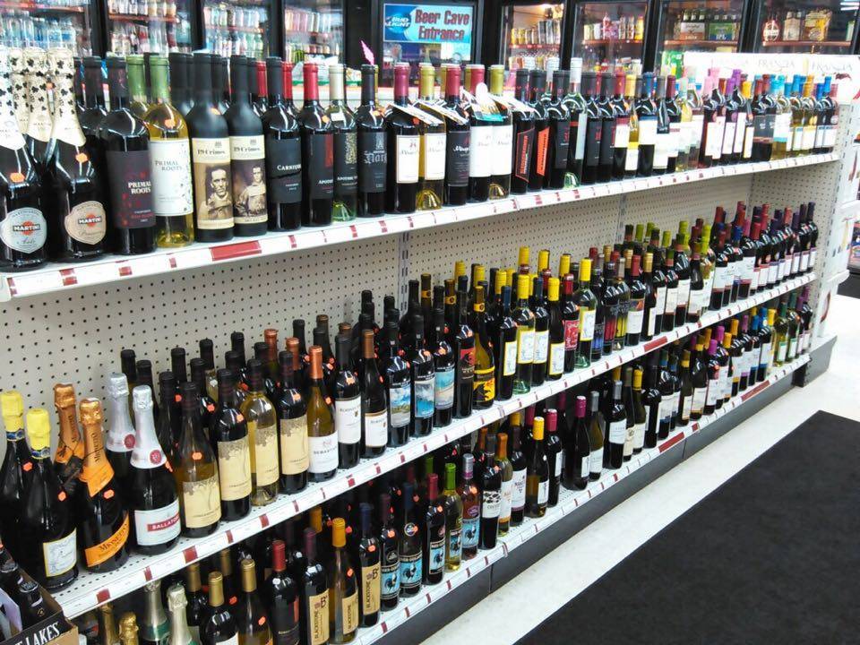 Deli-4-Less Convenient | restaurant | 7893 W 130th St, Parma, OH 44130, USA | 4402538090 OR +1 440-253-8090