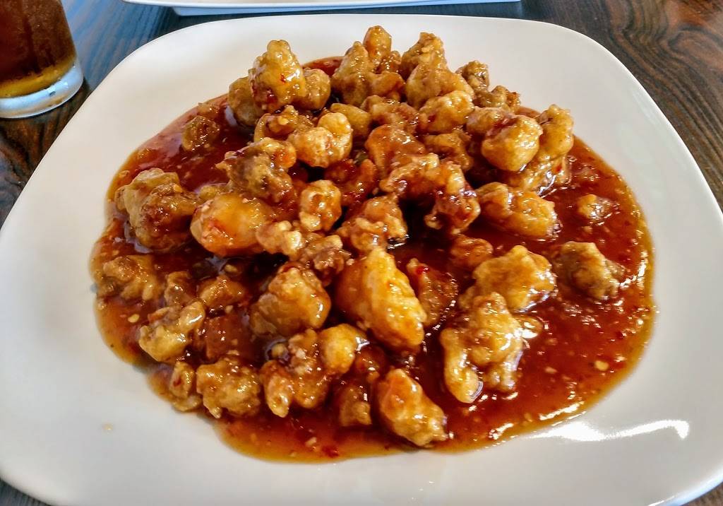 Blue & Fly Asian Kitchen | restaurant | 721 S 72nd St suite 111, Omaha, NE 68114, USA | 4025046545 OR +1 402-504-6545