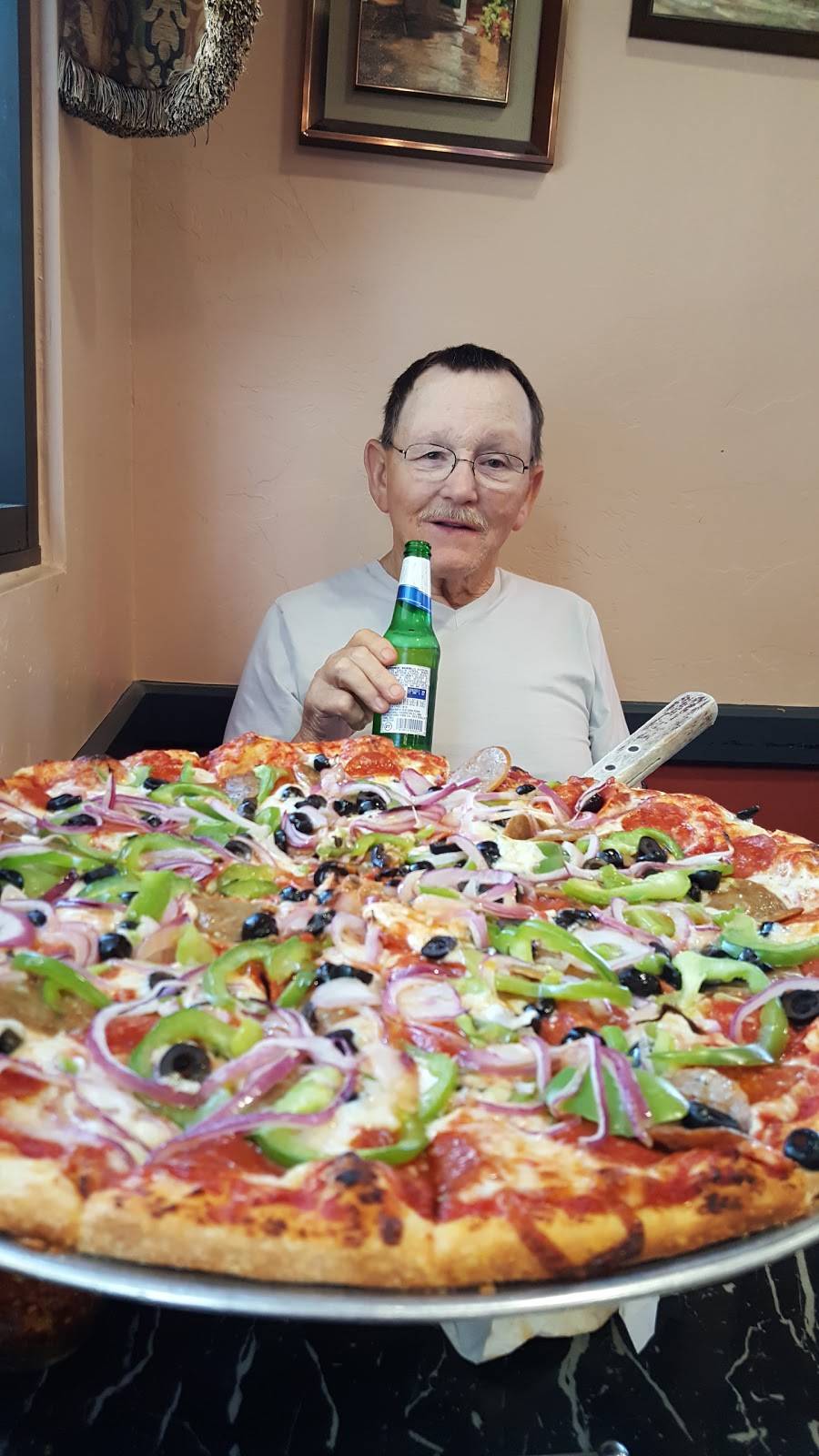 Two Girls Pizzeria | restaurant | 140 W Duval Mine Rd # 108, Green Valley, AZ 85614, USA | 5206257499 OR +1 520-625-7499