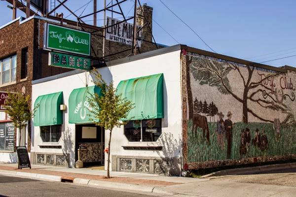 Turf Club | restaurant | 1601 University Ave W, St Paul, MN 55104, USA | 6516470486 OR +1 651-647-0486