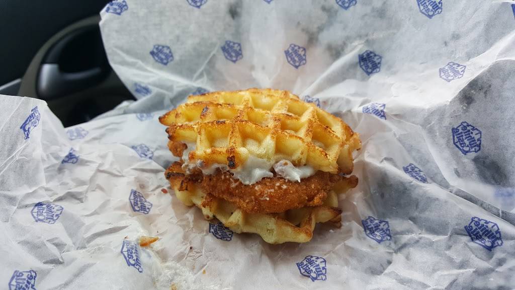 White Castle | restaurant | 1789 Bowles Ave, Fenton, MO 63026, USA | 6363051489 OR +1 636-305-1489