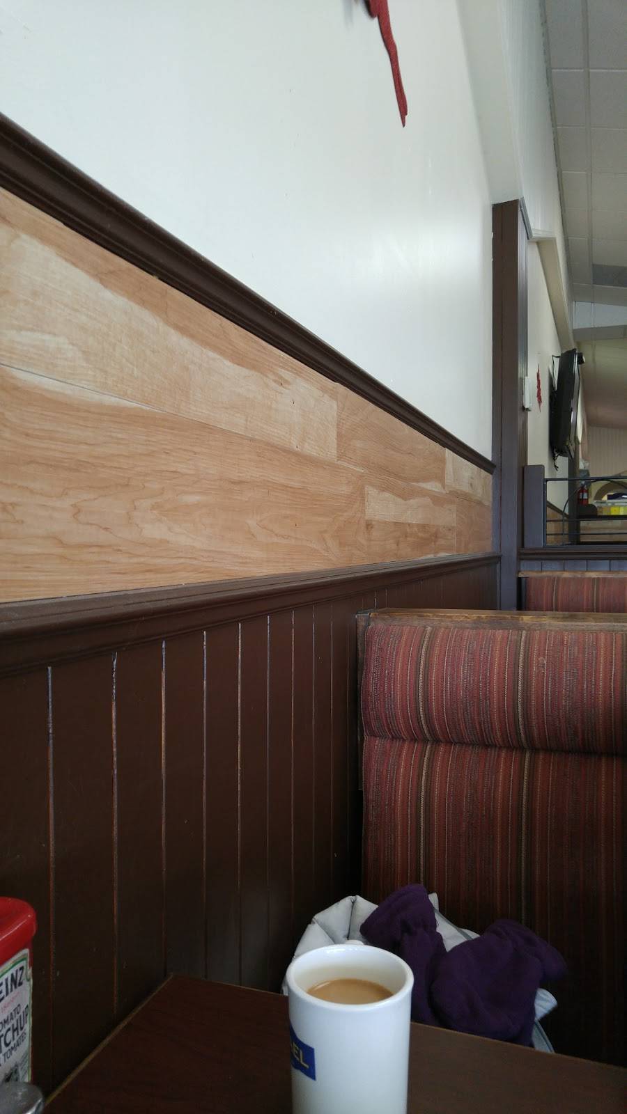 Déjeuner Mickael | restaurant | 2101 Av Dollard, LaSalle, QC H8N 1S2, Canada | 5143652020 OR +1 514-365-2020