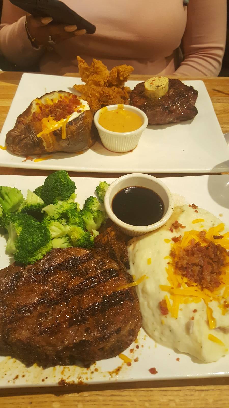 Raffertys of Memphis | restaurant | 4542 Poplar Ave, Memphis, TN 38117, USA | 9013740096 OR +1 901-374-0096