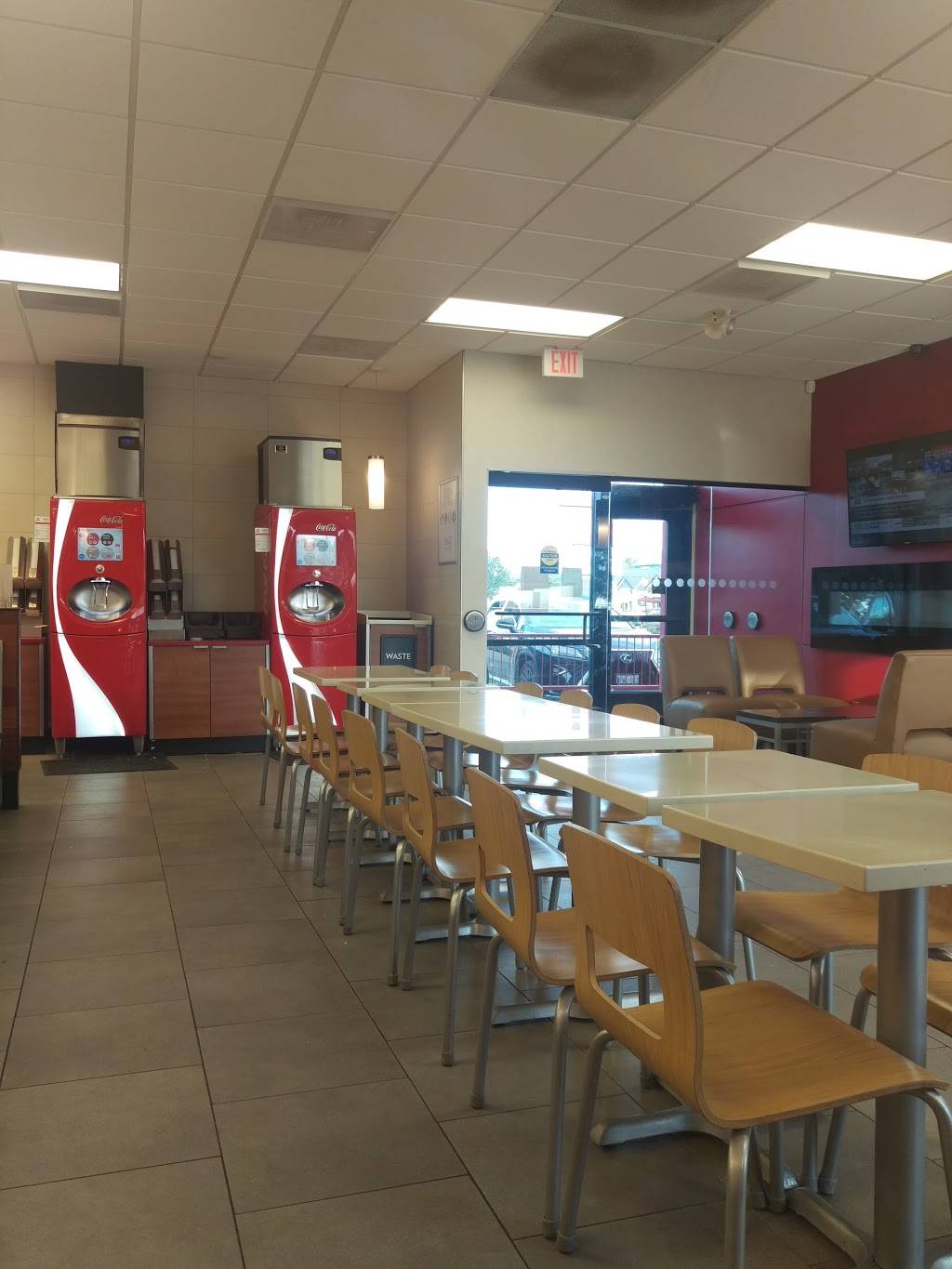 Wendys | restaurant | 533 First St, Collingwood, ON L9Y 4M3, Canada | 7054459745 OR +1 705-445-9745