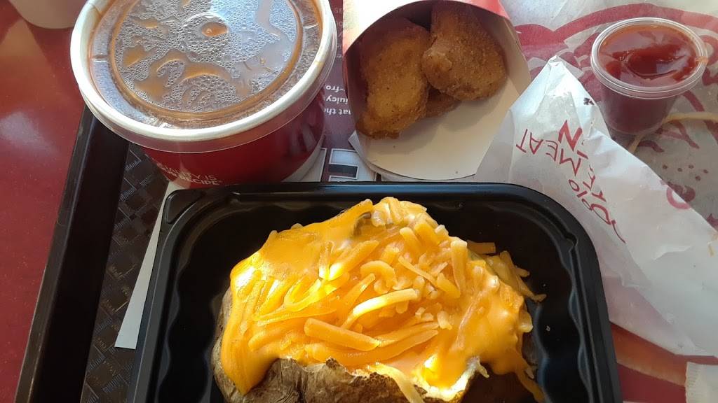 Wendys | restaurant | 825 S Jake Alexander Blvd W, Salisbury, NC 28147, USA | 7046420620 OR +1 704-642-0620