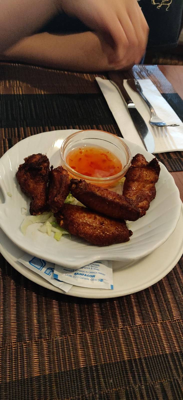 Restaurant Royaume Khmer | restaurant | 310 Boulevard Sir-Wilfrid-Laurier, Mont-Saint-Hilaire, QC J3H 3N7, Canada | 4504468887 OR +1 450-446-8887